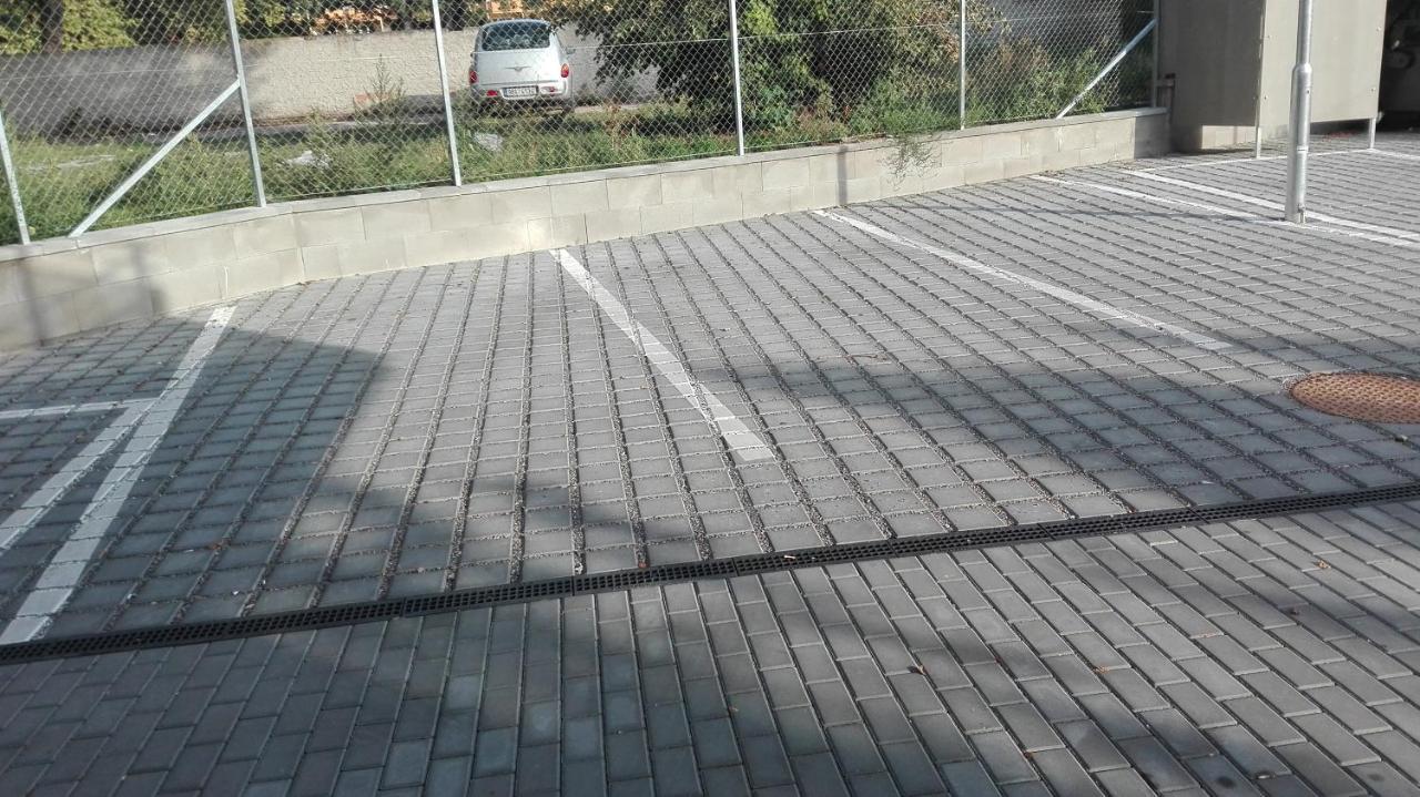 Apartment Brno Centrum With Private Parking Екстер'єр фото